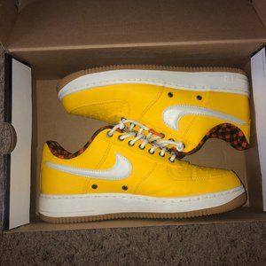 Yellow Air Force 1's